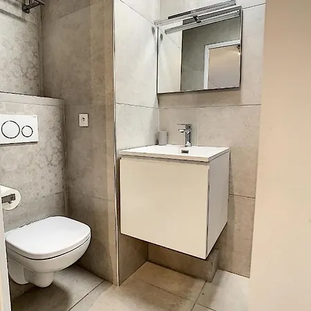 Appartement Duplex 6 A 7 Personnes, 100 M Des Plages Du Midi, Cannes